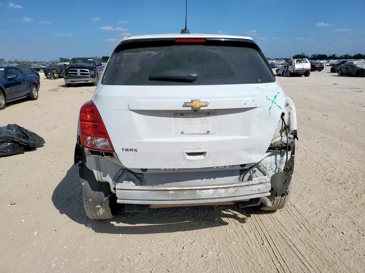 2020 Chevrolet Trax Ls VIN: KL7CJKSB9LB041513 Lot: 81965295