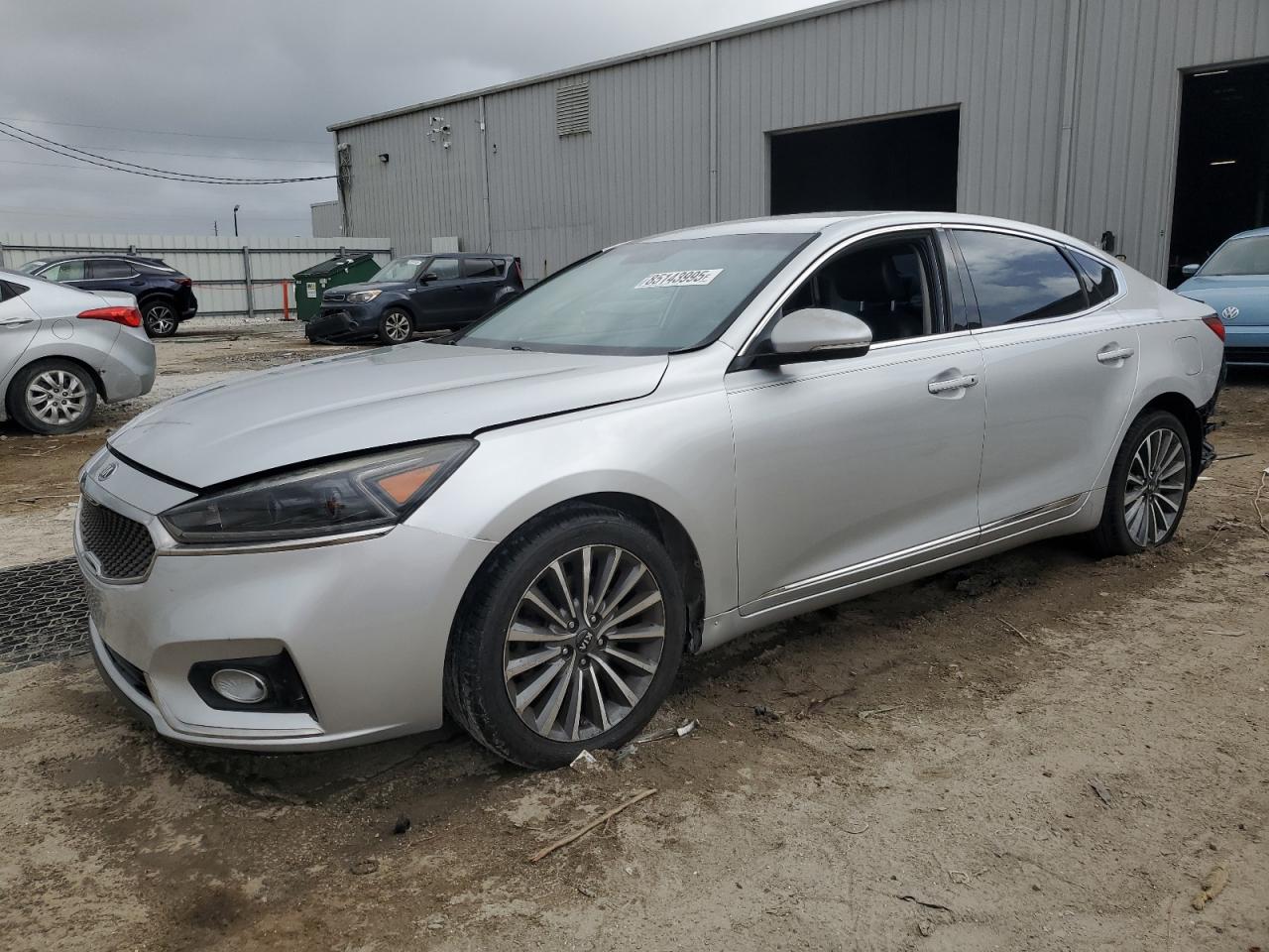 2017 Kia Cadenza Premium