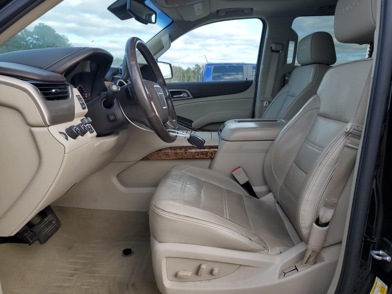 2015 GMC Yukon Denali VIN: 1GKS2CKJ2FR627835 Lot: 89673705