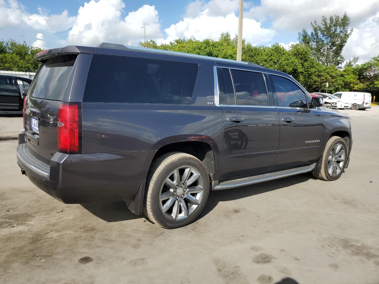 2015 Chevrolet Suburban K1500 Ltz grey suv gas 1GNSKKKC7FR637565 photo #4