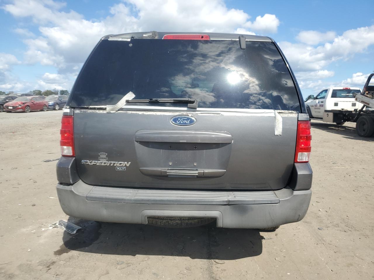 2004 Ford Expedition Xlt VIN: 1FMFU16L64LA22249 Lot: 85294765