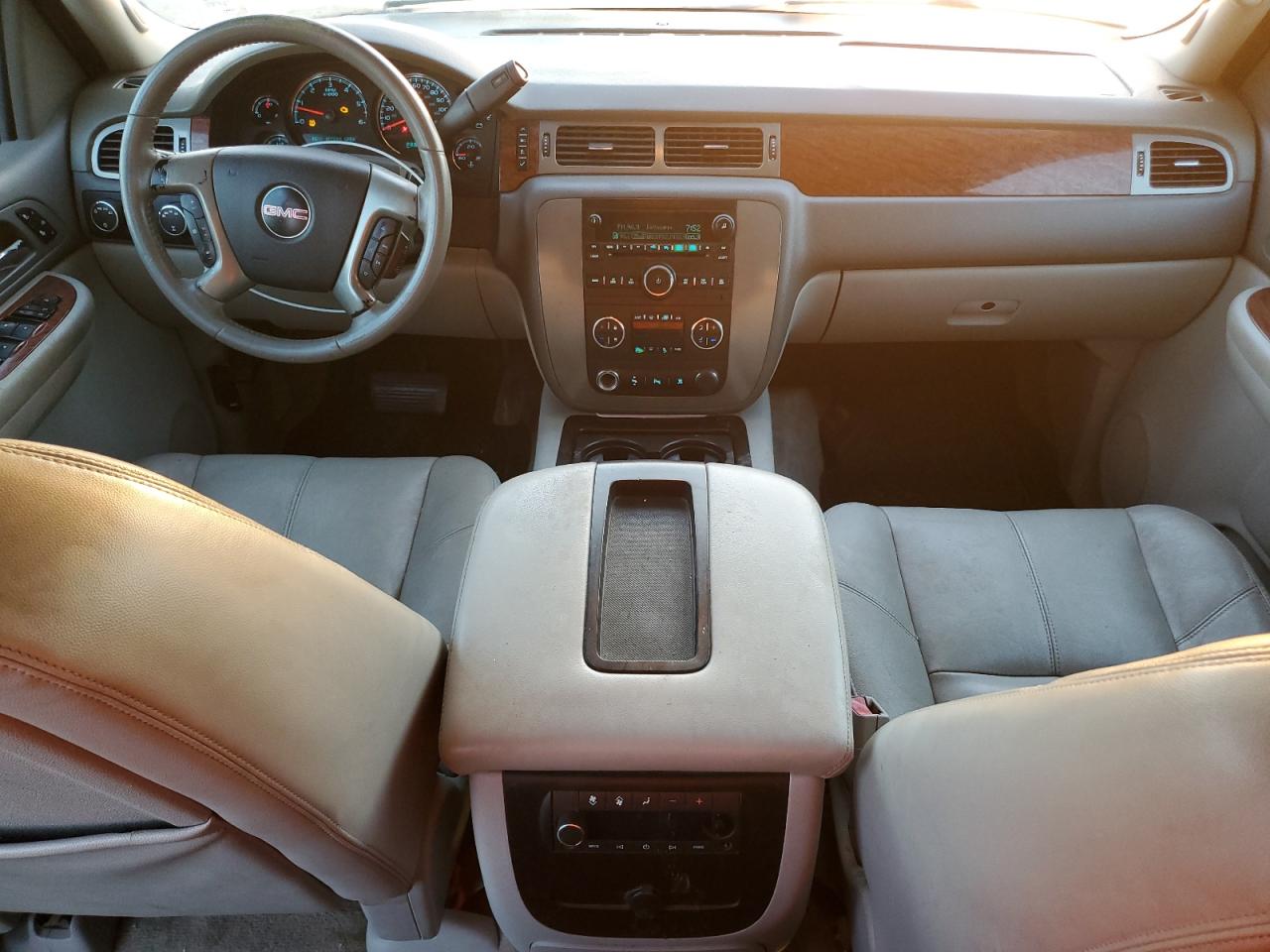 2008 GMC Yukon Xl K1500 VIN: 1GKFK16328R208047 Lot: 85203245