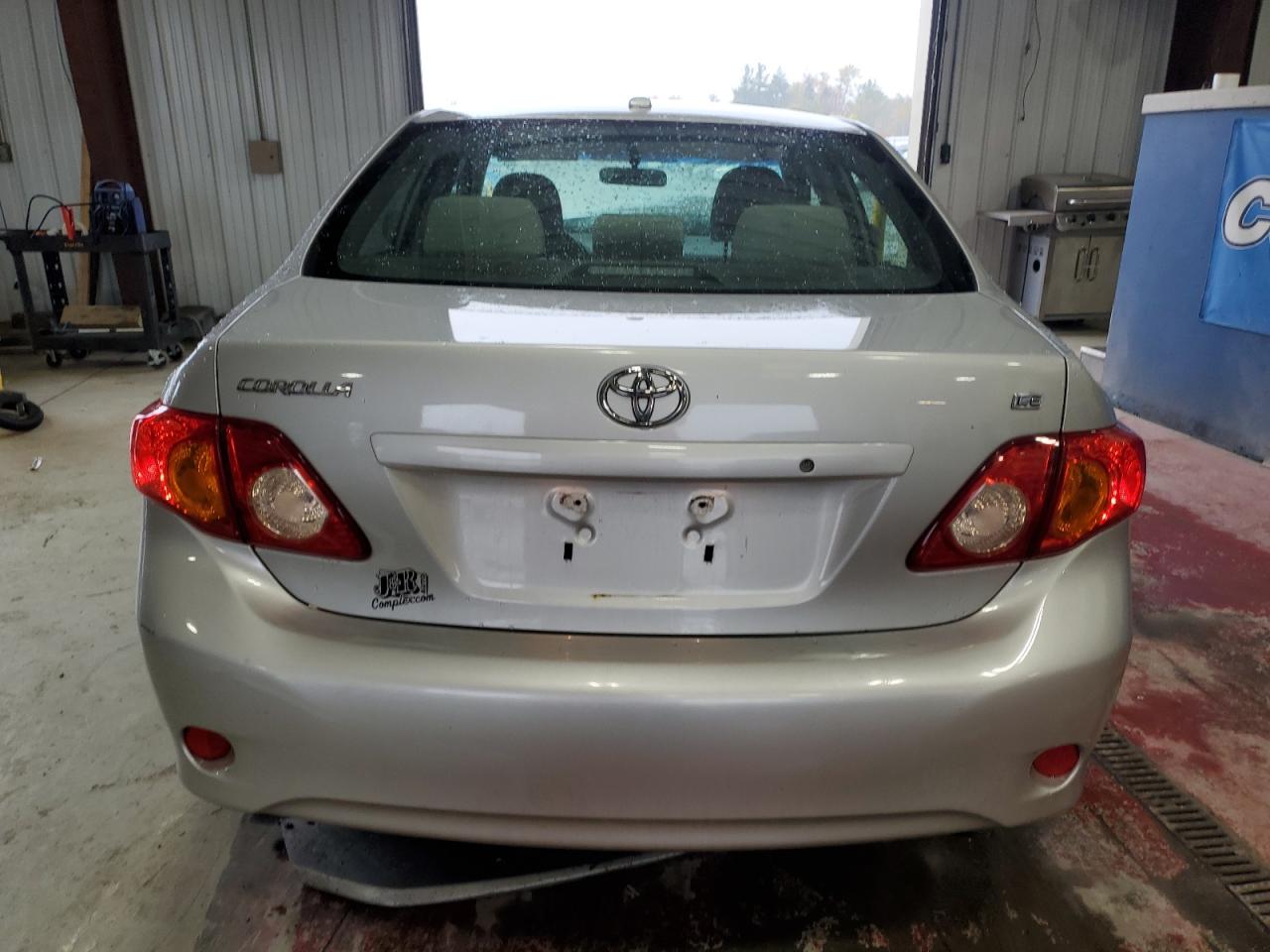2009 Toyota Corolla Base VIN: JTDBL40EX99076725 Lot: 85707755