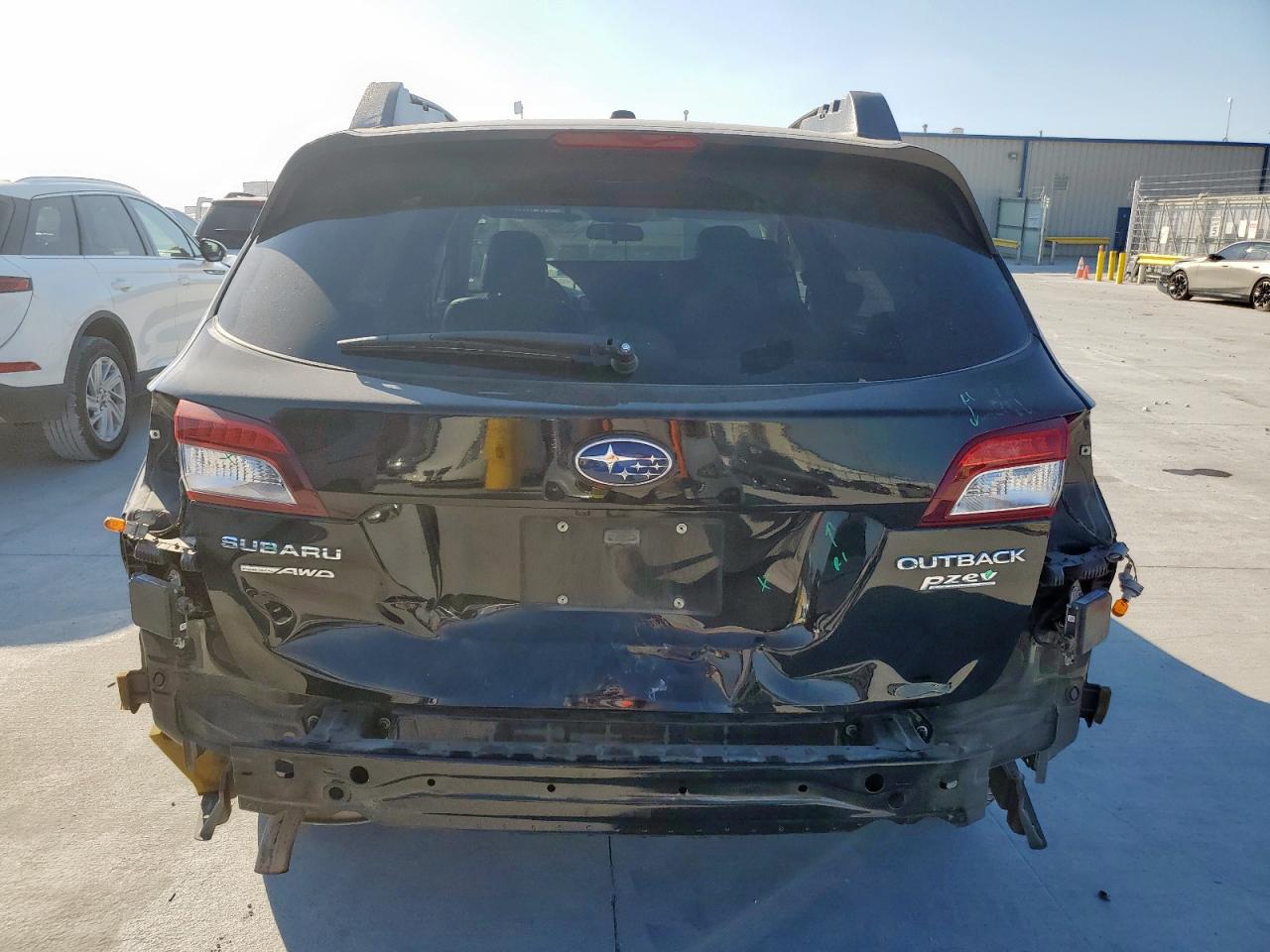 2015 Subaru Outback 2.5I Limited VIN: 4S4BSAJC0F3335408 Lot: 85885885