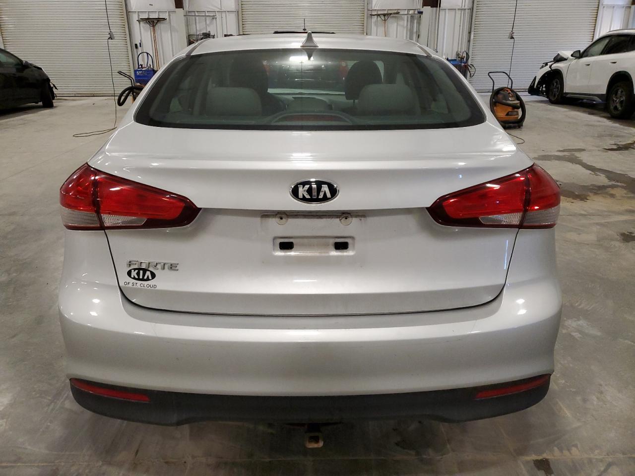 2017 Kia Forte Lx VIN: 3KPFK4A70HE045403 Lot: 82451145