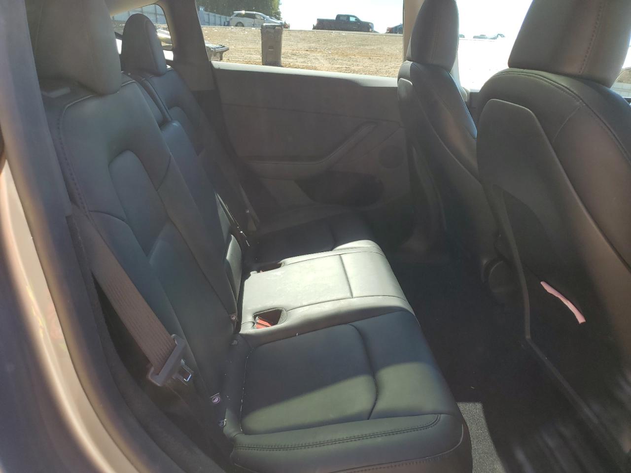 2024 Tesla Model Y VIN: 7SAYGDEDXRA334052 Lot: 82443385