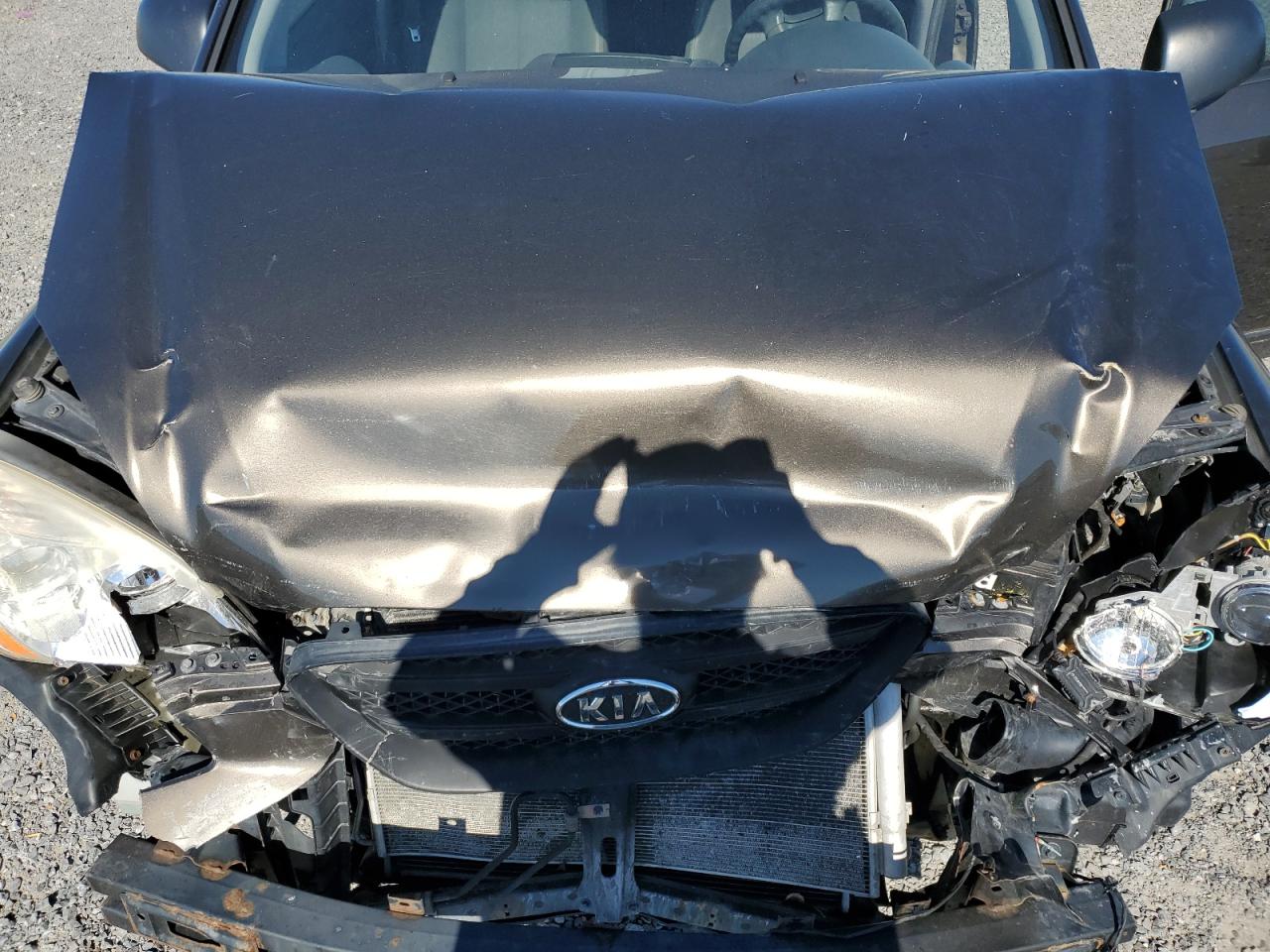 2009 Kia Rondo Base VIN: KNAFG528X97259442 Lot: 84961815