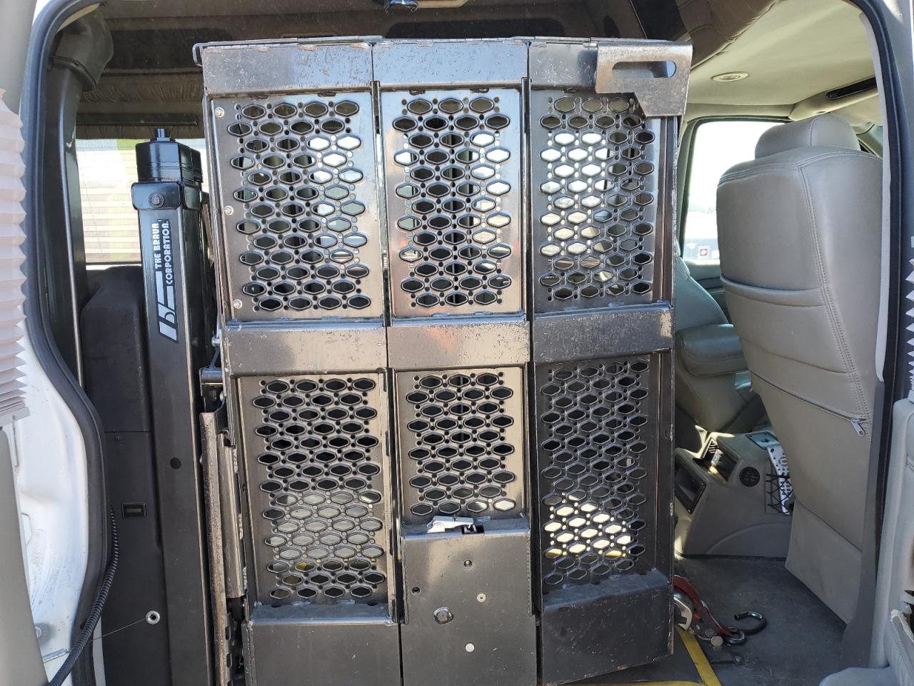 2005 GMC Savana Rv G1500 VIN: 1GDFH15T951186694 Lot: 84067135