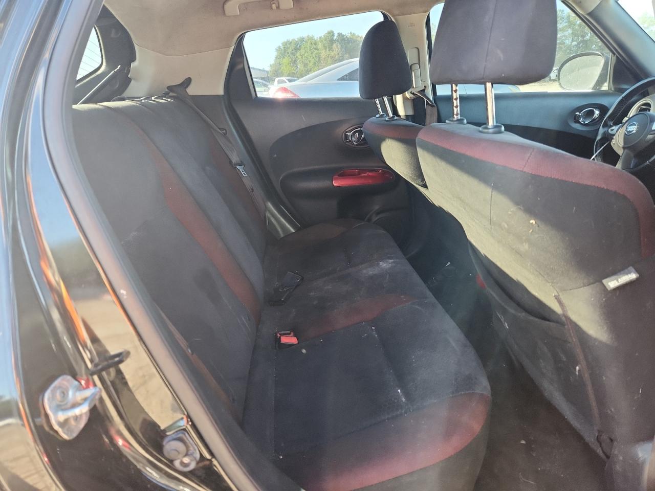 2014 Nissan Juke S VIN: JN8AF5MR9ET454735 Lot: 84772625