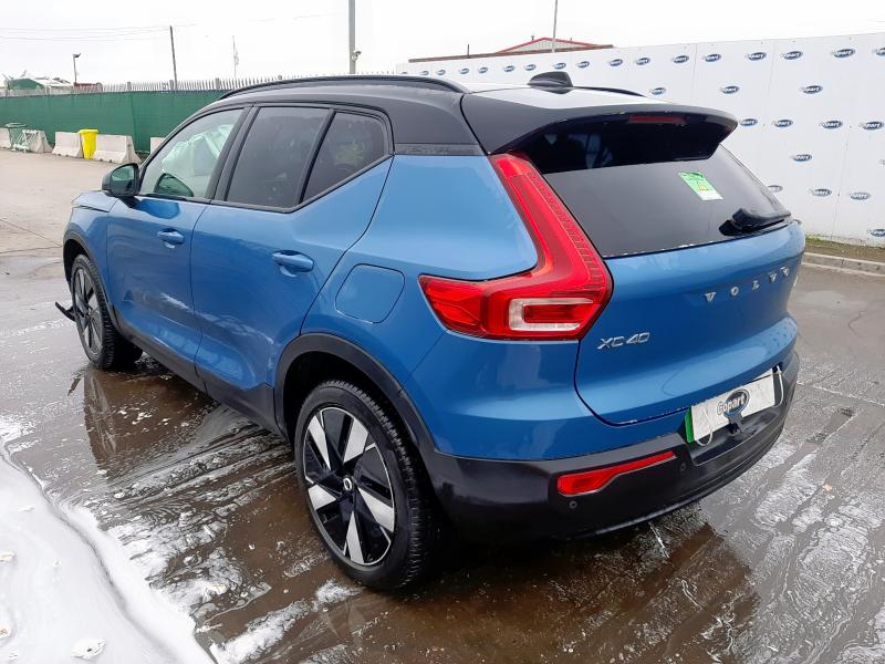 2023 VOLVO XC40 CORE RECHARGE TWIN E 