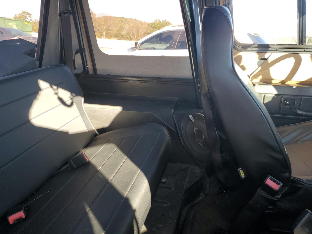 1994 Jeep Wrangler / Yj Se VIN: 1J4FY29S4RP443169 Lot: 89485285