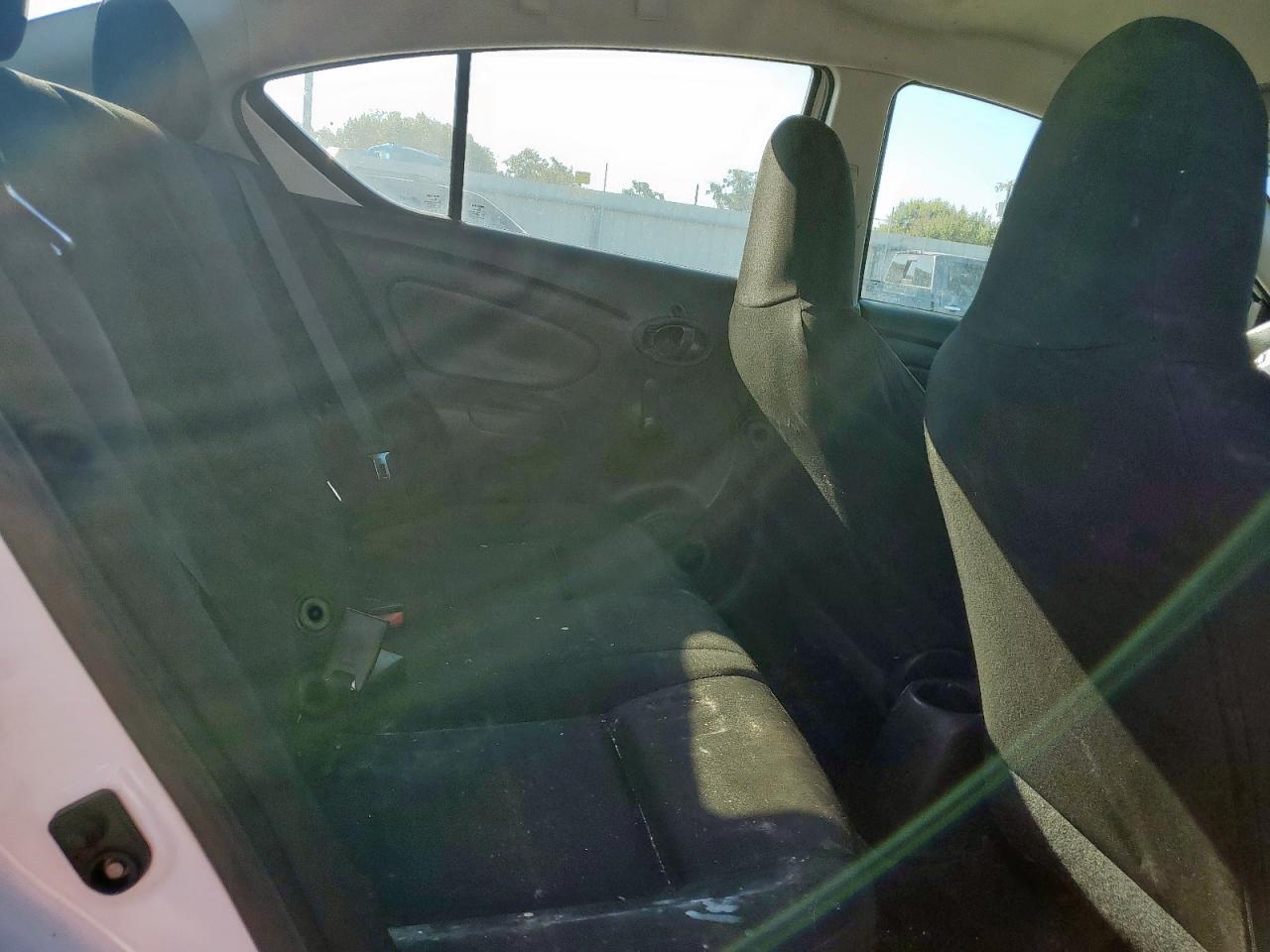 2017 Nissan Versa S VIN: 3N1CN7AP0HL863630 Lot: 86179915