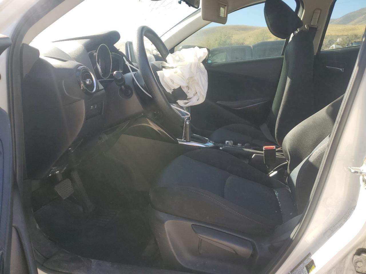 2017 Toyota Yaris Ia VIN: 3MYDLBYV3HY193400 Lot: 82365365