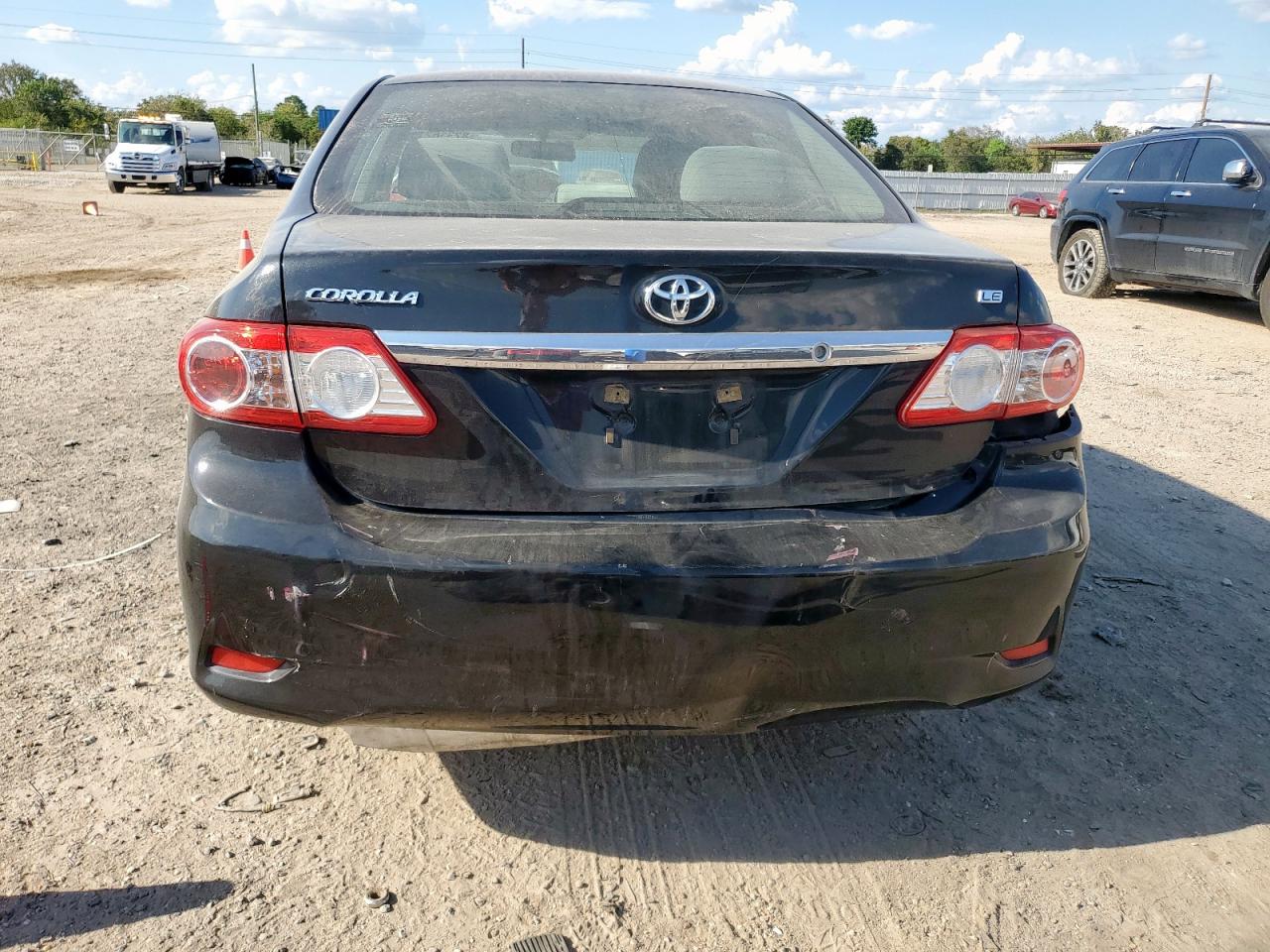 2011 Toyota Corolla Base VIN: JTDBU4EE1B9136693 Lot: 82316215