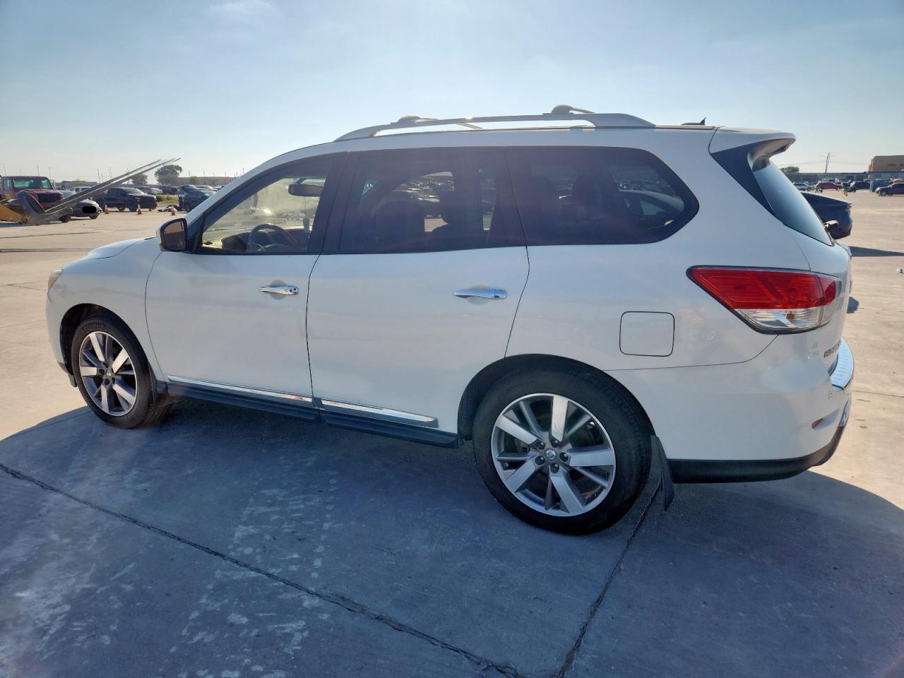2014 Nissan Pathfinder S white suv gas 5N1AR2MN2EC641468 photo #3