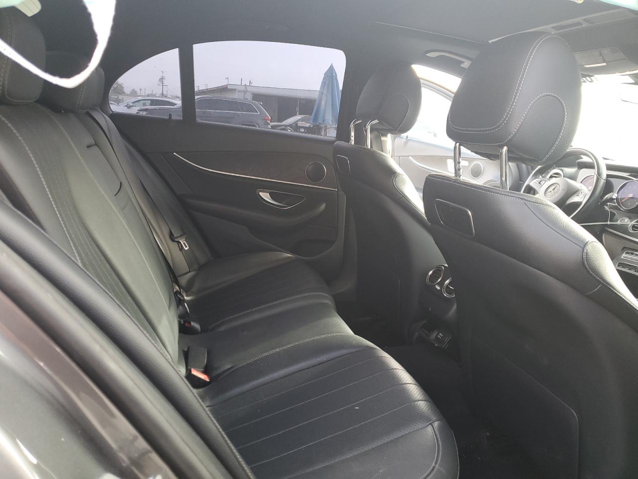 2018 Mercedes-Benz E 300 VIN: WDDZF4JB8JA465656 Lot: 82777935