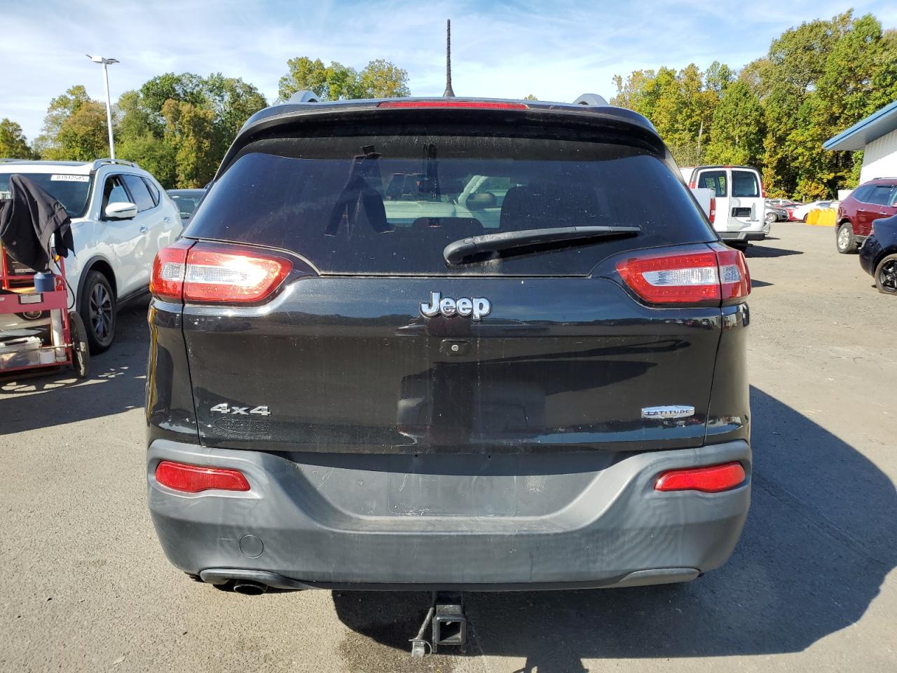 2016 Jeep Cherokee Latitude VIN: 1C4PJMCB9GW117969 Lot: 85132055