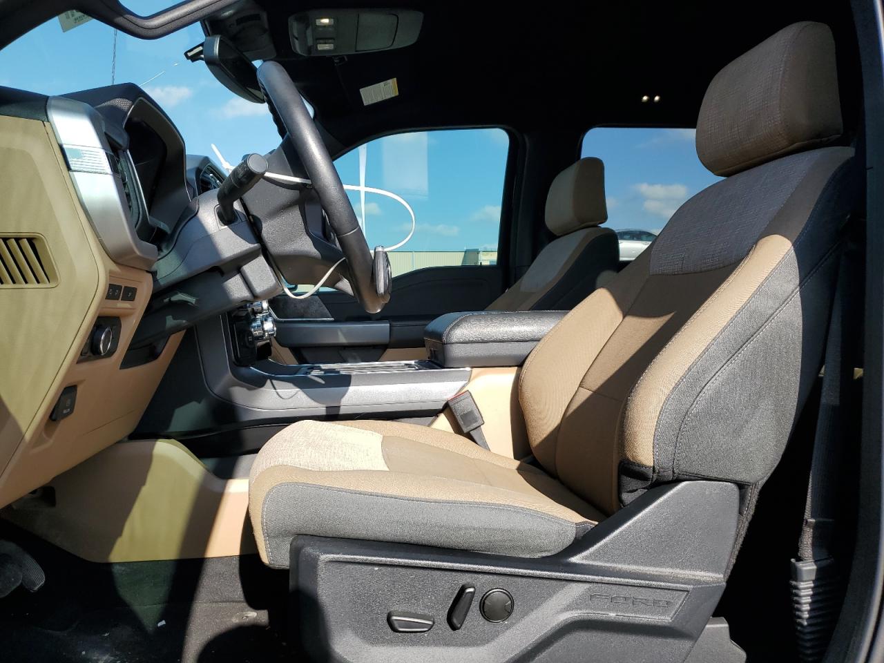 2023 Ford F150 Supercrew VIN: 1FTEW1CPXPKF27867 Lot: 89851535