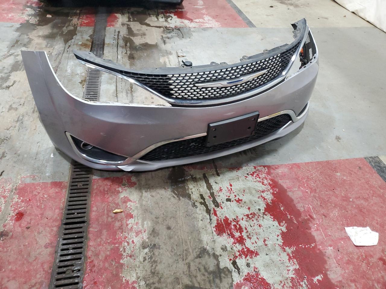 2018 Chrysler Pacifica Touring L VIN: 2C4RC1BG0JR194230 Lot: 90367155