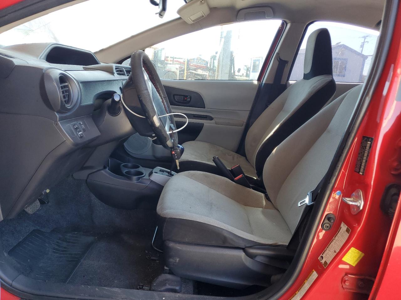 2014 Toyota Prius C VIN: JTDKDTB31E1075362 Lot: 87468955