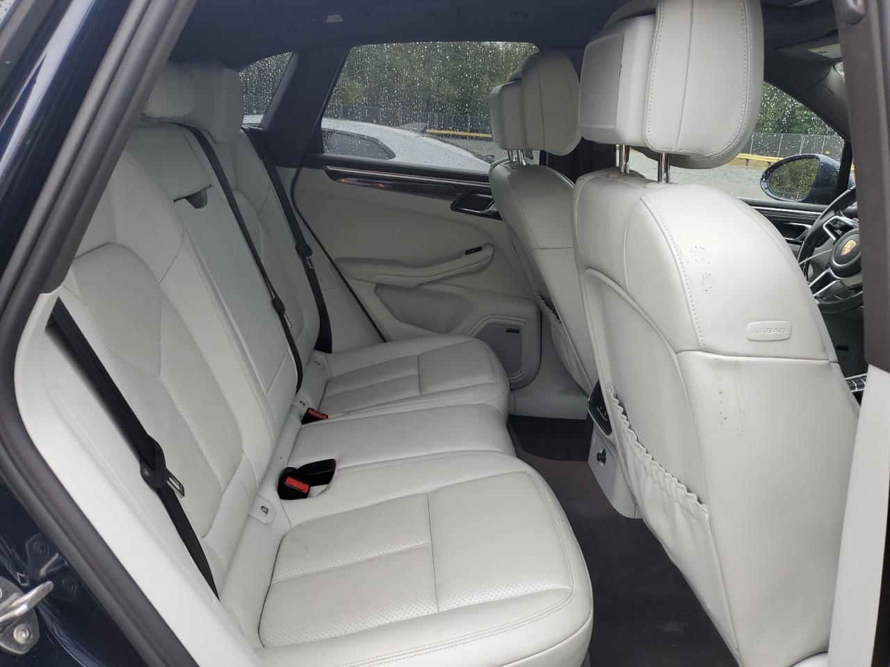 2017 Porsche Macan Gts VIN: WP1AG2A51HLB50813 Lot: 82338815