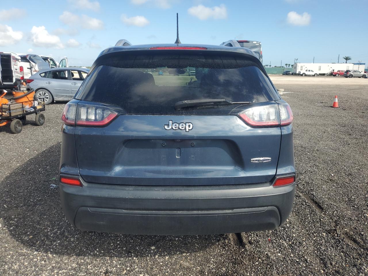 2019 Jeep Cherokee Latitude VIN: 1C4PJLCB4KD487287 Lot: 87042875