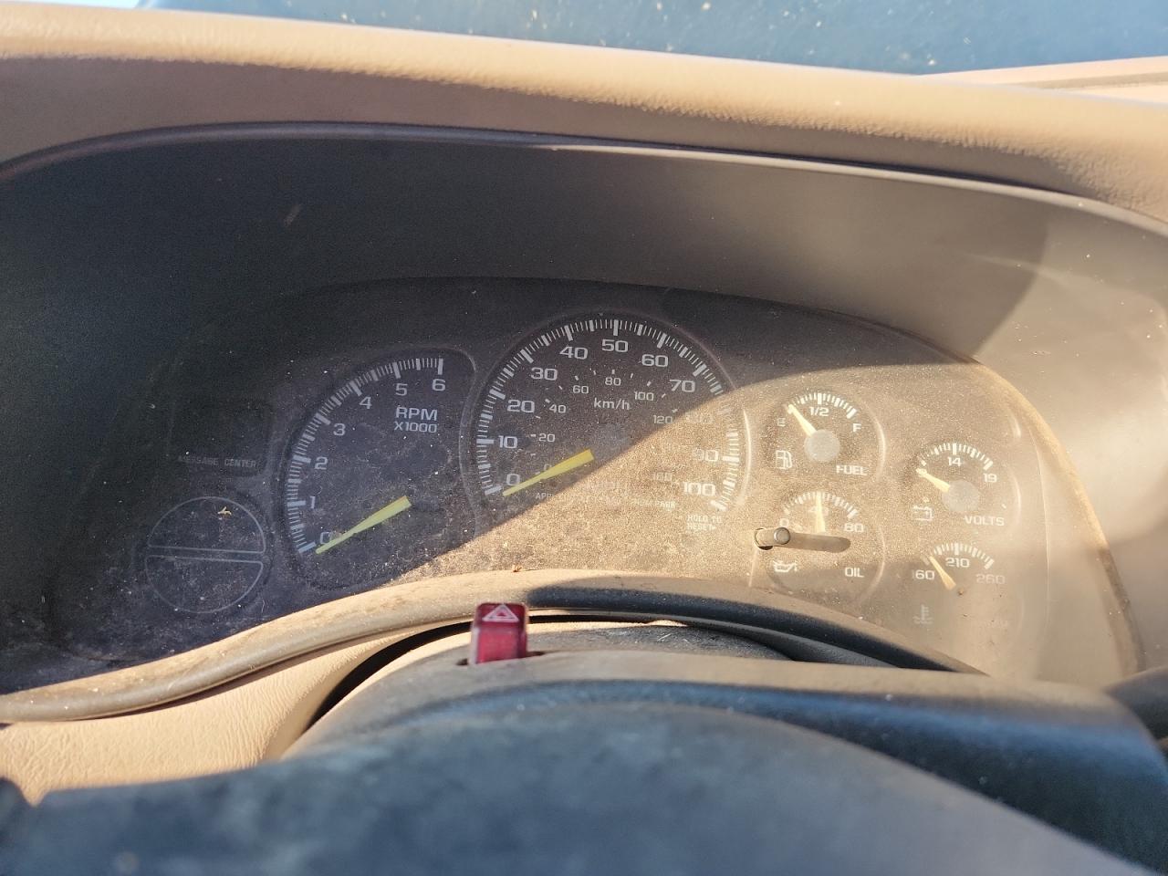 2000 Chevrolet Silverado C1500 VIN: 2GCEC19VXY1247561 Lot: 84868735