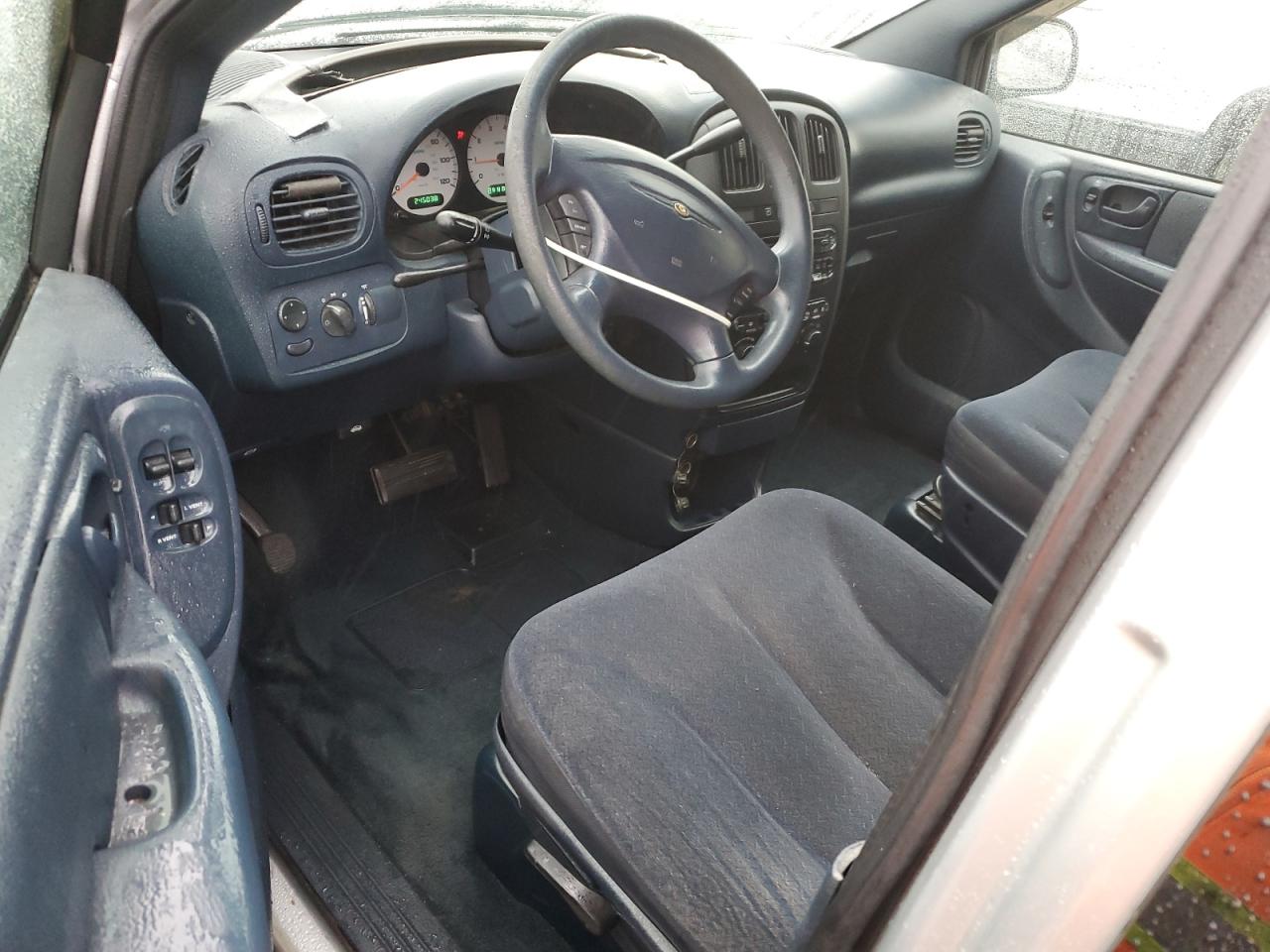 2002 Chrysler Voyager Lx VIN: 1C4GJ453X2B632310 Lot: 85856665