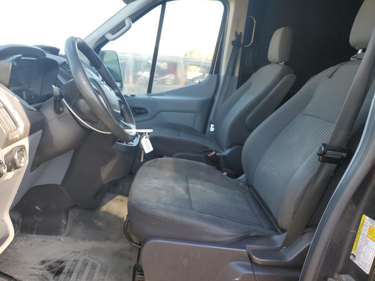 2018 Ford Transit T-250 VIN: 1FTYR3XG1JKA82825 Lot: 81981975