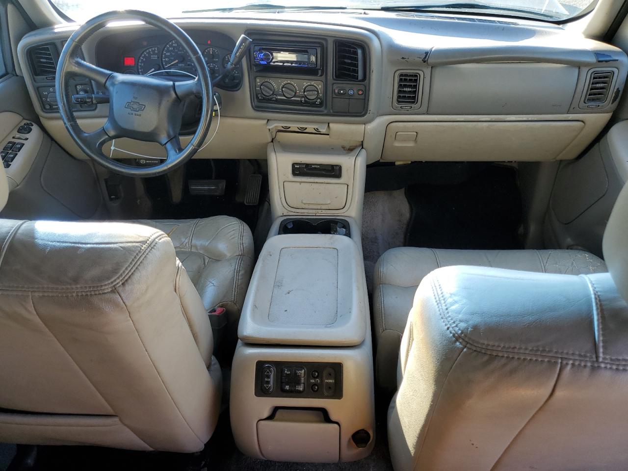 2002 Chevrolet Tahoe C1500 VIN: 1GNEC13T22R307832 Lot: 90944625