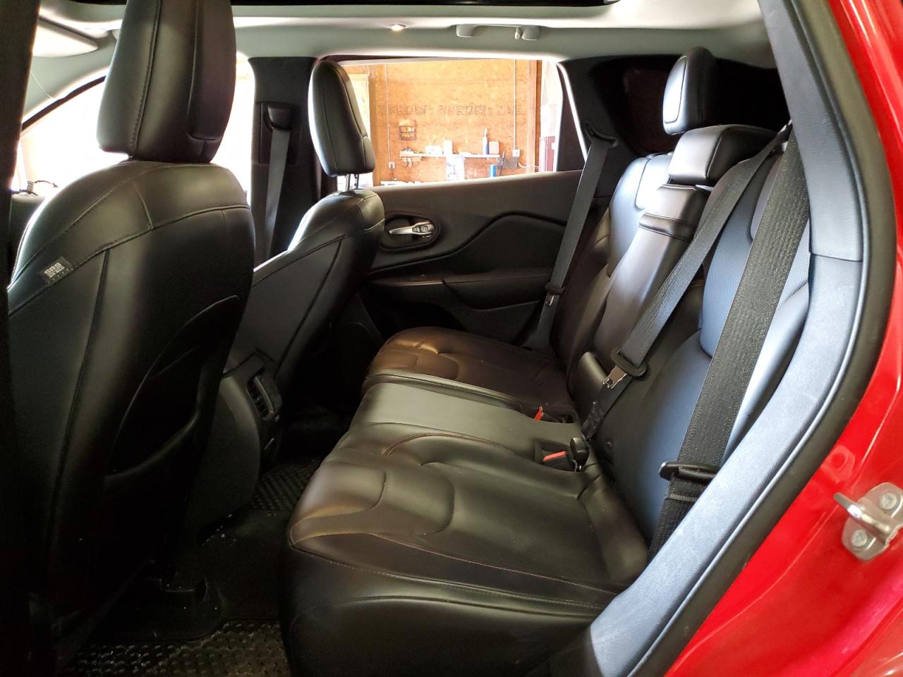 2019 Jeep Cherokee Trailhawk VIN: 1C4PJMBX7KD299592 Lot: 81825655