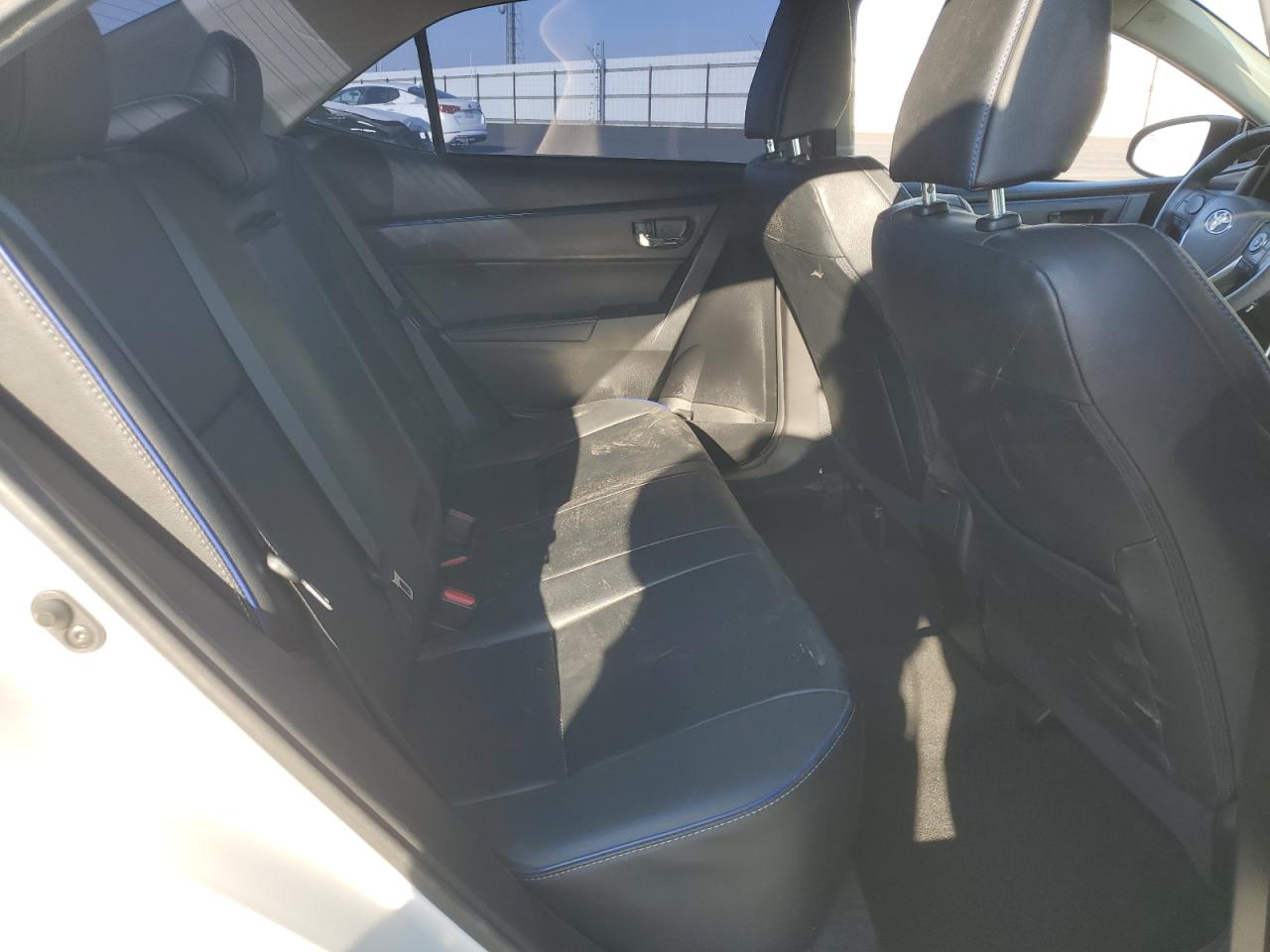 2017 Toyota Corolla L VIN: 5YFBURHE0HP694112 Lot: 90848985