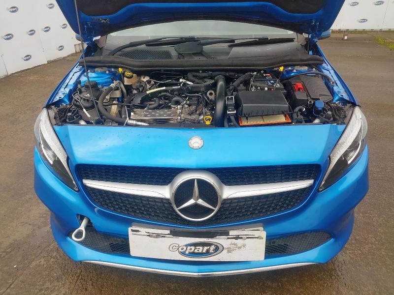 2016 MERCEDES-BENZ A 200 D SPORT PREMIUM AUT 