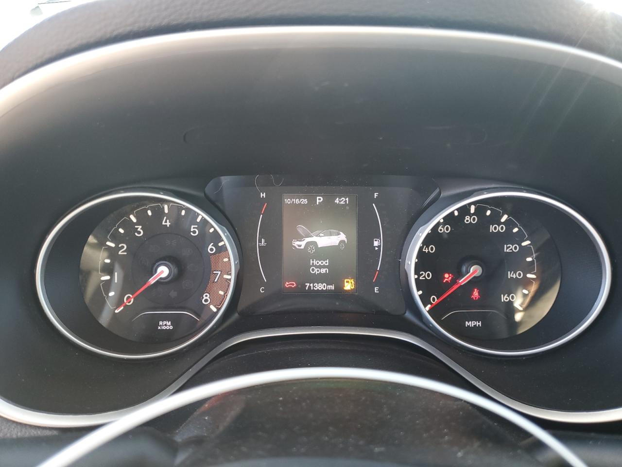 2019 Jeep Compass Latitude VIN: 3C4NJDBB9KT813951 Lot: 82427025