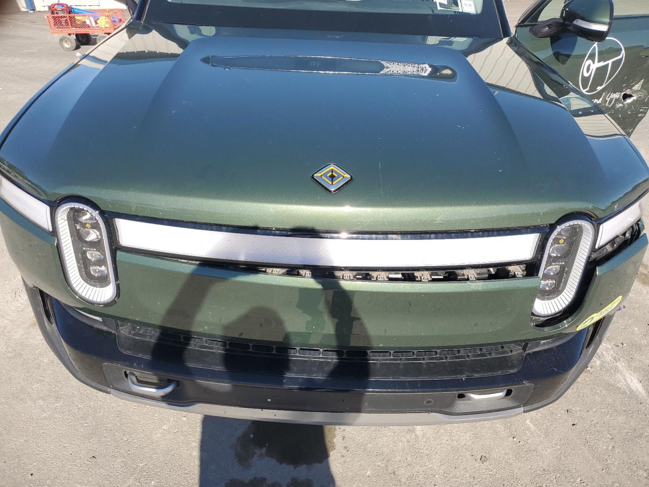 2024 Rivian R1S Adventure VIN: 7PDSGBBA2RN038327 Lot: 82298355