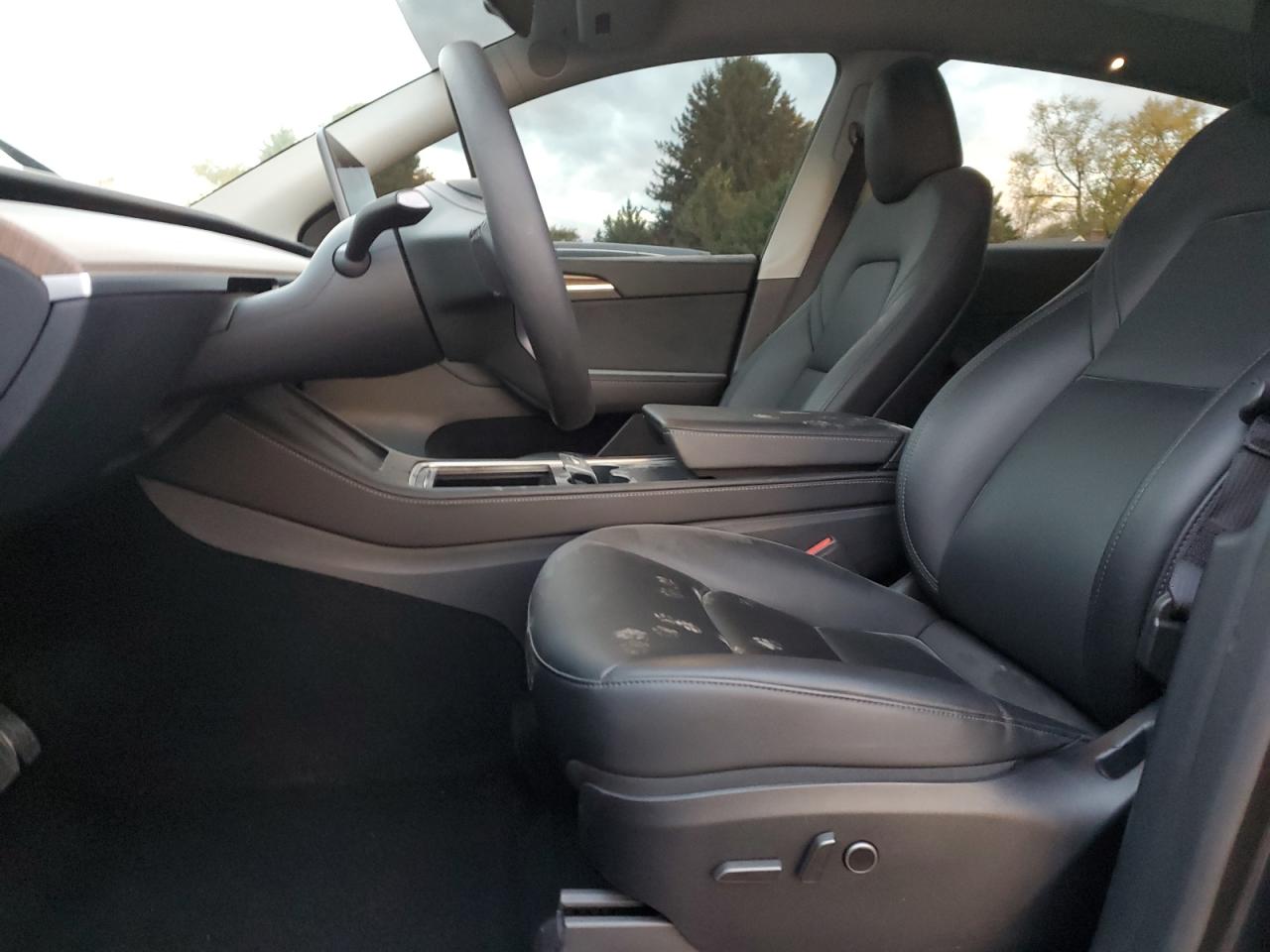 2025 Tesla Model Y VIN: 7SAYGDED3SF264869 Lot: 90709965