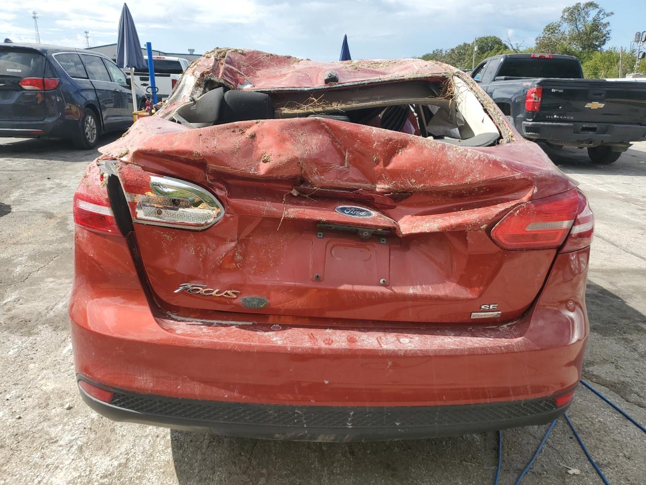 2018 Ford Focus Se VIN: 1FADP3FE8JL249346 Lot: 82238295