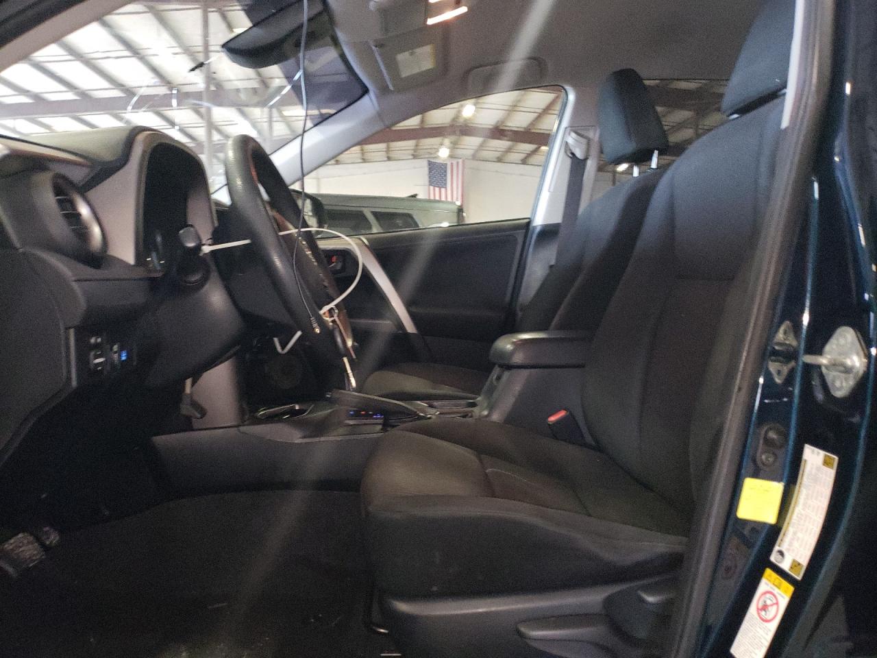 2018 Toyota Rav4 Le VIN: JTMZFREV9JJ724196 Lot: 85338405