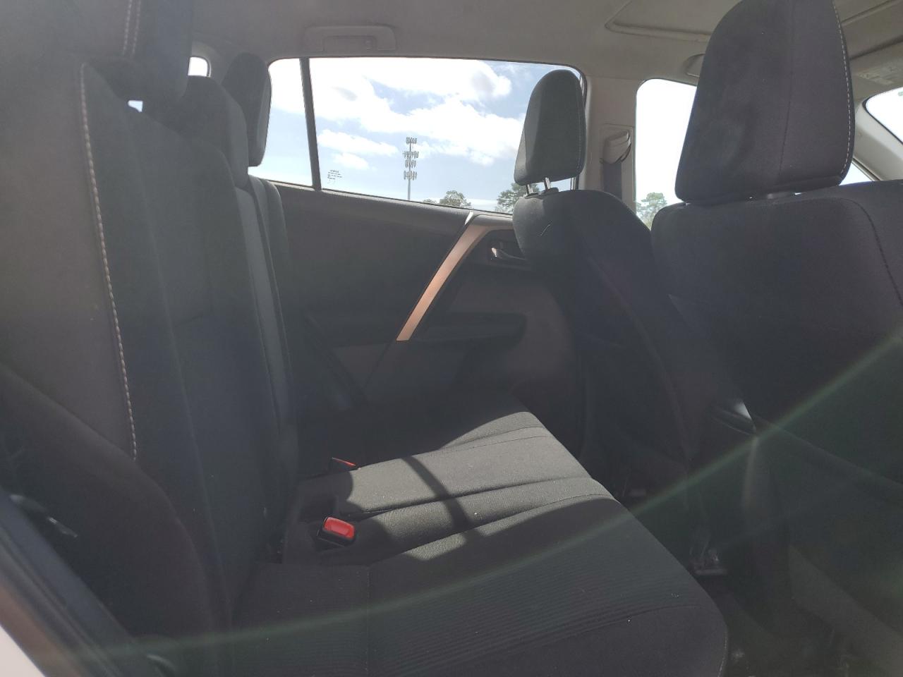 2015 Toyota Rav4 Xle VIN: 2T3RFREV6FW346542 Lot: 82262405