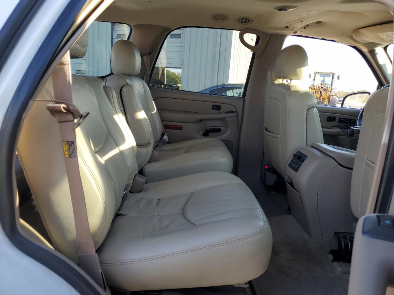 2005 Chevrolet Tahoe C1500 VIN: 1GNEC13T45R111363 Lot: 85571285