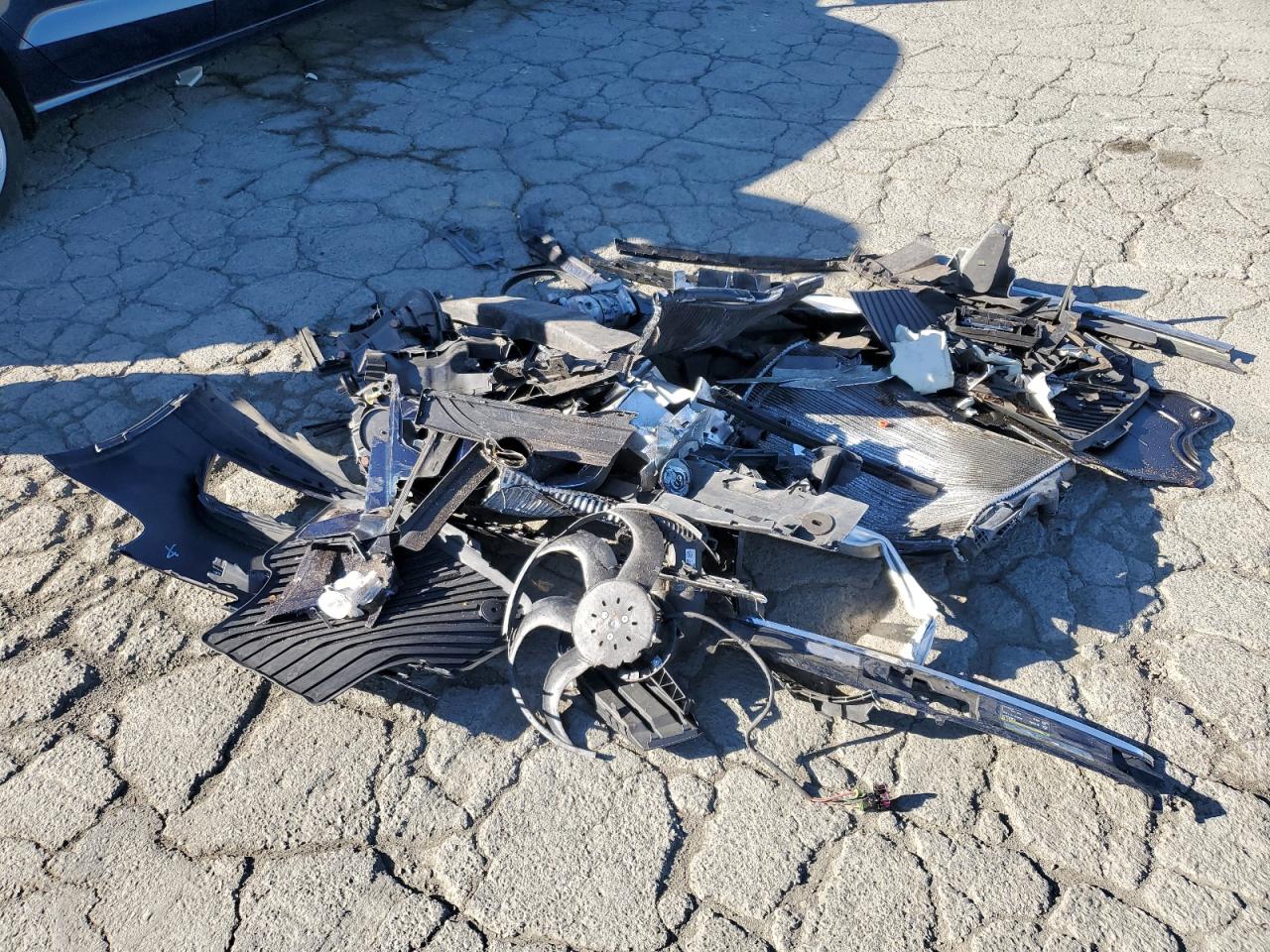 2017 Audi A3 Premium VIN: WAUAUGFF4H1041053 Lot: 81931125