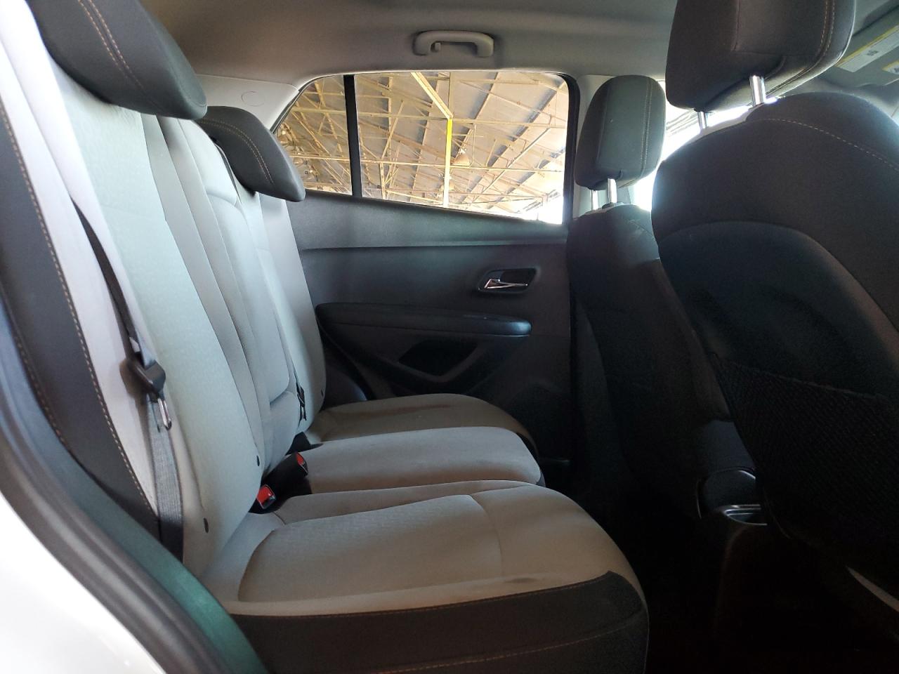 2020 Chevrolet Trax Ls VIN: 3GNCJKSB5LL325083 Lot: 82100625