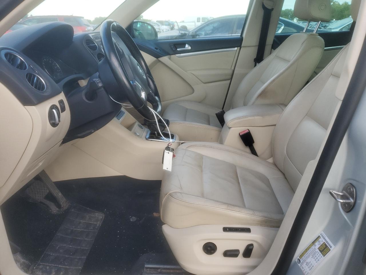 2012 Volkswagen Tiguan S VIN: WVGAV7AX7CW543871 Lot: 85195165