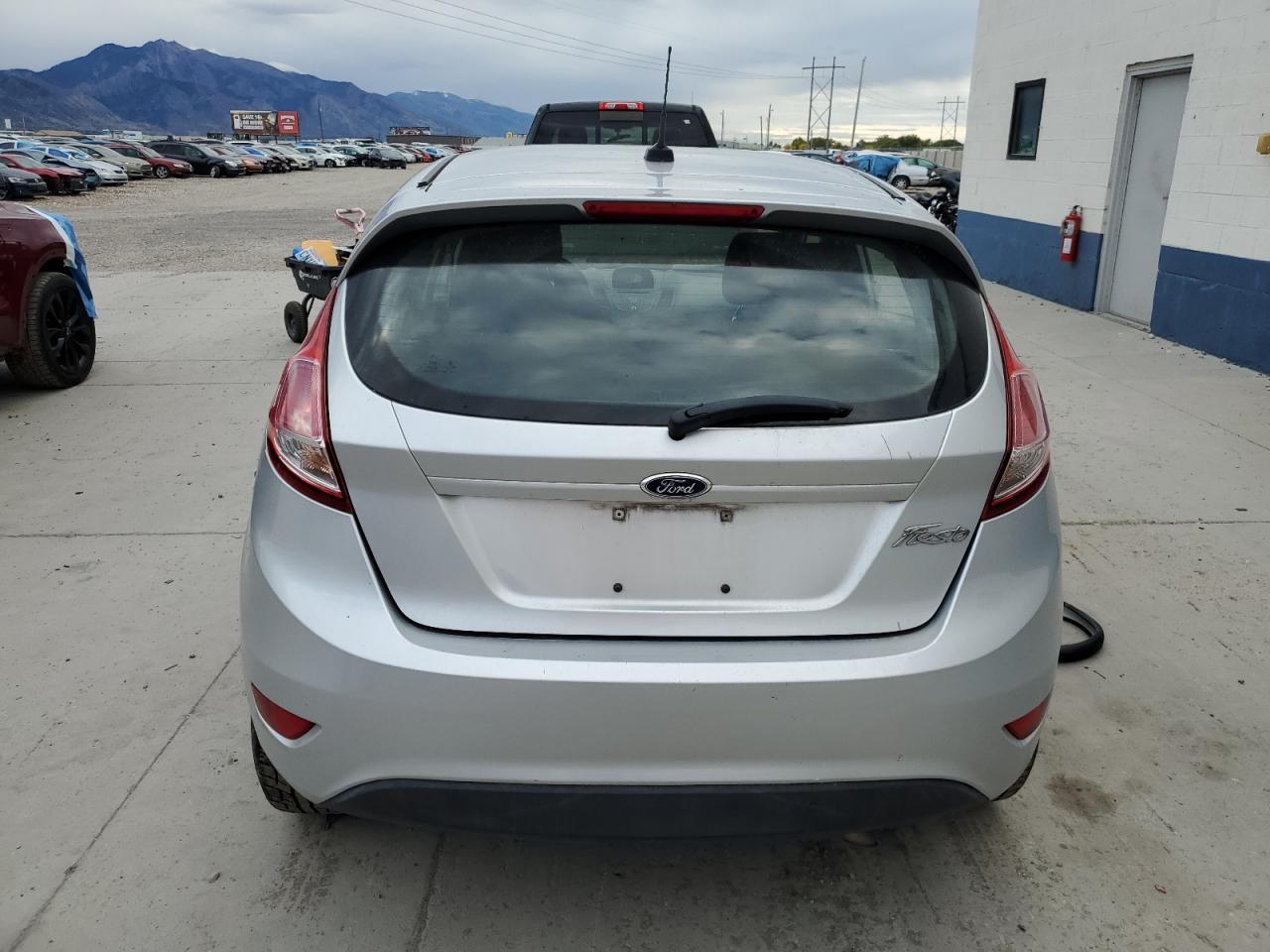 2016 Ford Fiesta S VIN: 3FADP4TJ2GM174190 Lot: 86128415