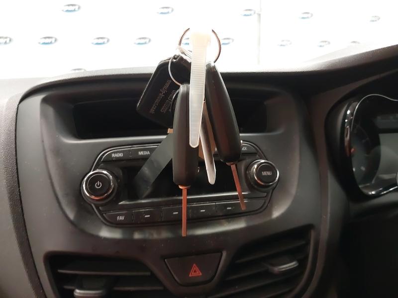 2019 VAUXHALL VIVA SE AC 
