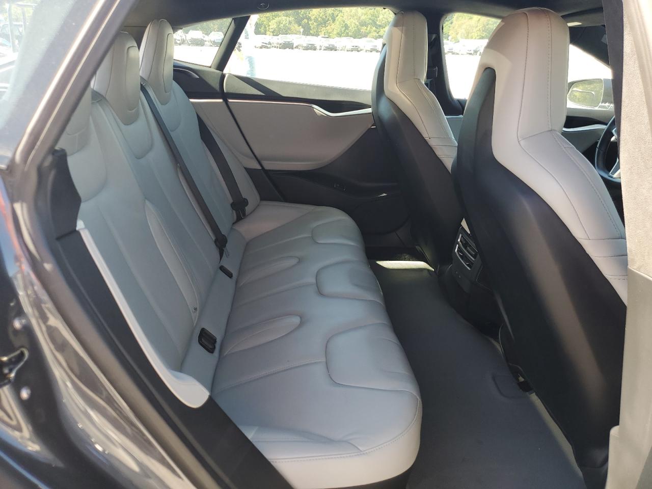 2016 Tesla Model S VIN: 5YJSA1E24GF171643 Lot: 83820285