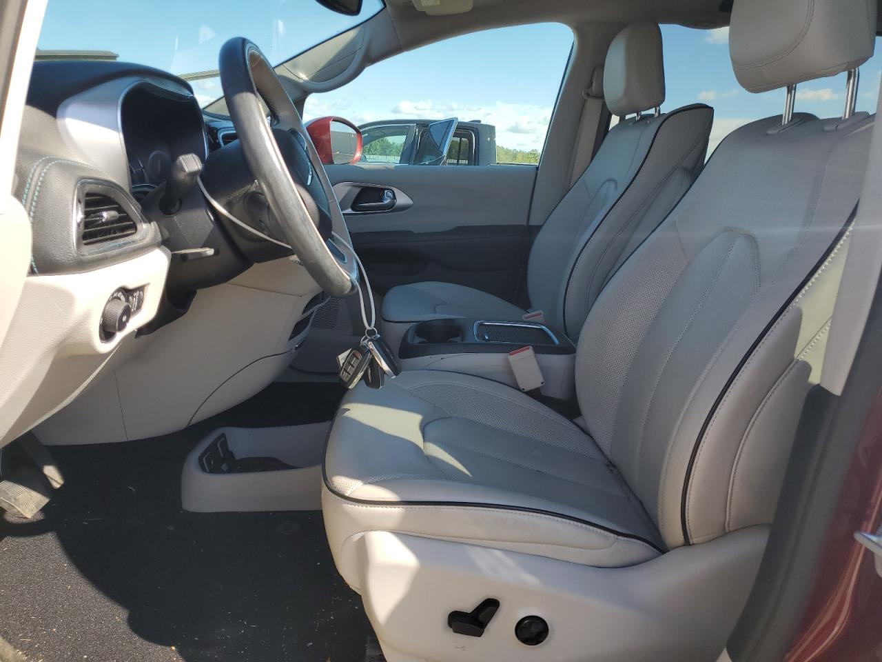 2019 Chrysler Pacifica Hybrid Limited VIN: 2C4RC1N74KR616836 Lot: 81966445