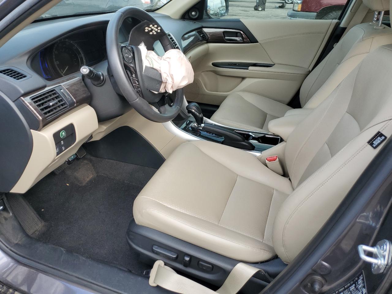 2017 Honda Accord Hybrid Exl VIN: JHMCR6F57HC030131 Lot: 86502355