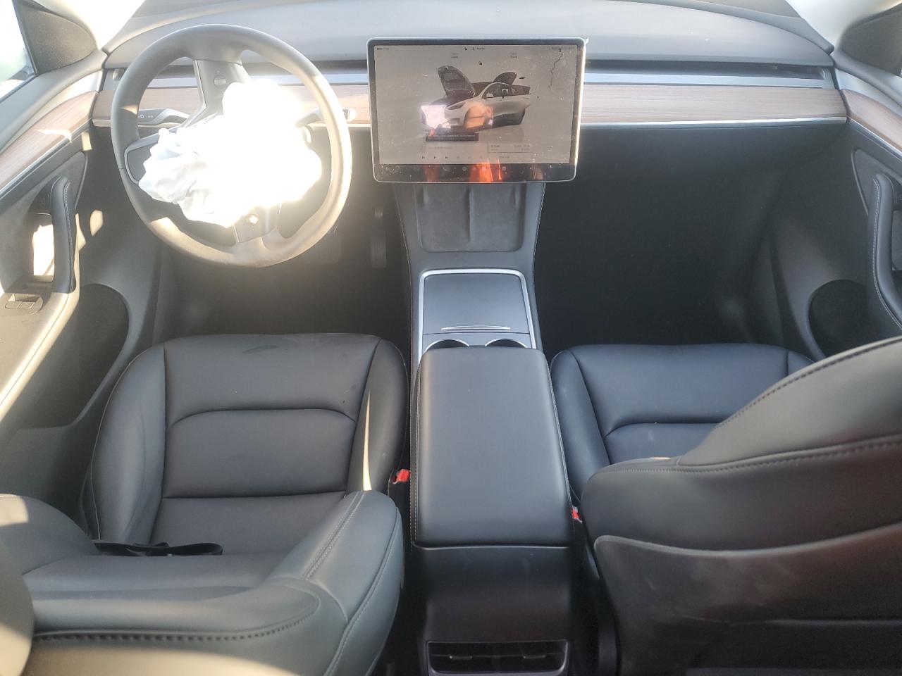 2024 Tesla Model Y VIN: 7SAYGAEE4RF206318 Lot: 89857895