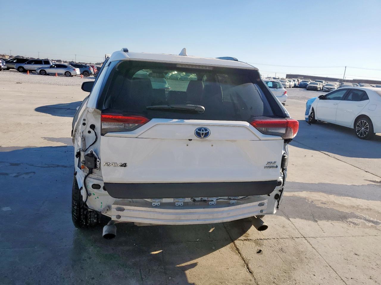 2020 Toyota Rav4 Xle VIN: 2T3RWRFV9LW085515 Lot: 86170285
